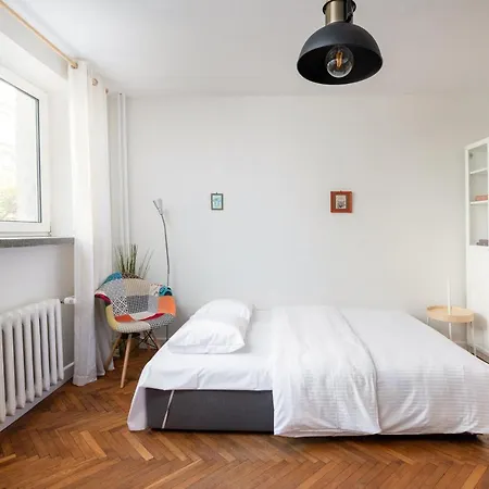 Elektrownia Powisle Standard By Bookinghost * Варшава